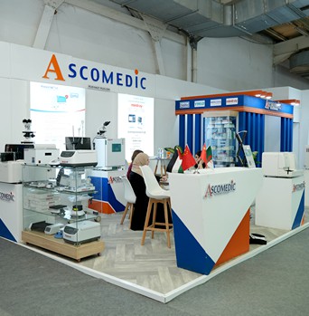 Stand d'équipements de laboratoire